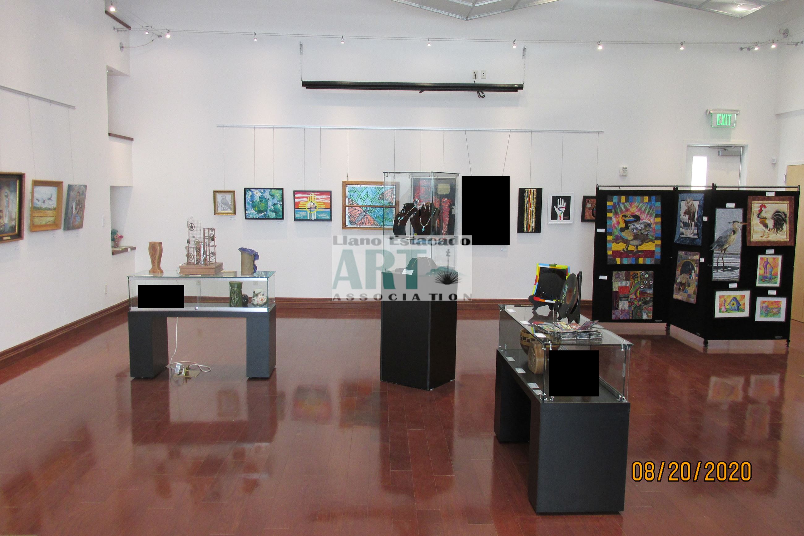 001 Overview from Entrance