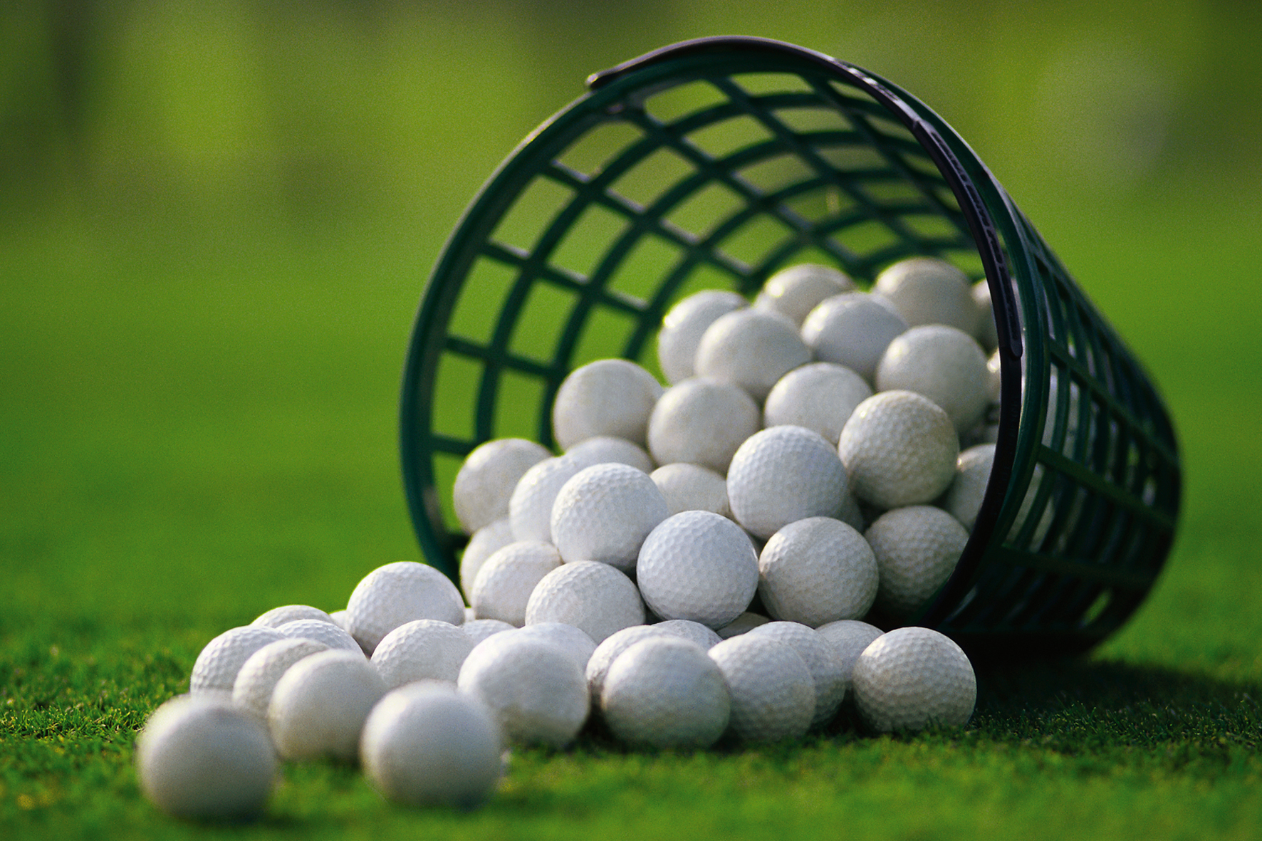 Golf_Range_Balls_Stock.jpg